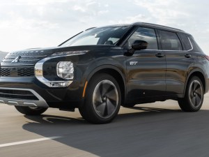 2023 Outlanders Crossover Phev SUV