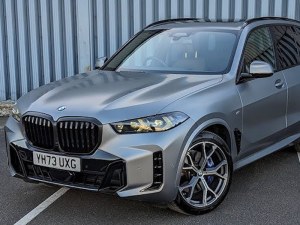 BMW X5 M50i