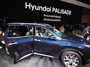 Best Luxury SUV Senior Offers