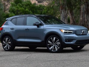 2023 C40 Recharge CUV Deals