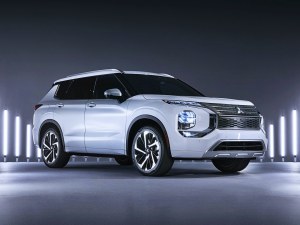 Luxury Outlander Crossover SUVs