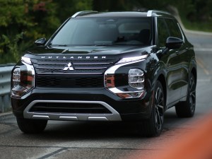 2026 Outlander CUV Deals