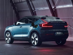 2023 C40 Recharge Hybrid EV CUV