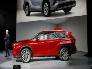 Lowest Priced 2021 CUVs Deals