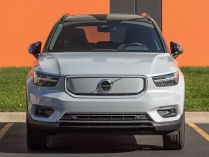 New 2023 XC40 Incentives