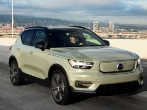 2023 XC40