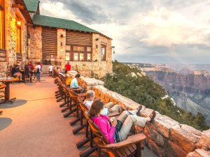 Grand Canyon Tour Bus