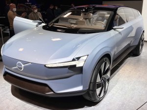 New 2023 XC40 Incentives