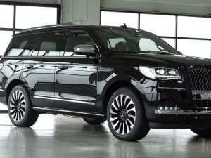 2023 Navigator SUV