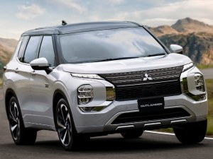 2022 Outlander SUV Price