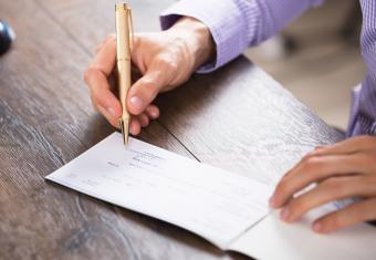 Finding the Best Deals on Custom Checks Online 