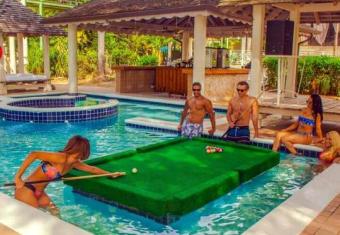 The Ultimate Guide to Planning a Singles Vacation