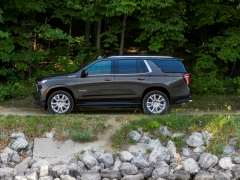 Reasons That Seniors May Prefer an SUV