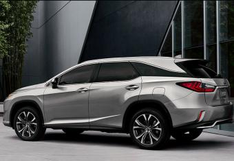 Three Best Luxury Sedans for Older Drivers